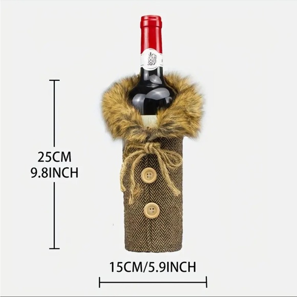 Wine bottle gift cover, NIP, brown chevron, faux fur collar, buttons, 9.8”x5.9” - Picture 4 of 6